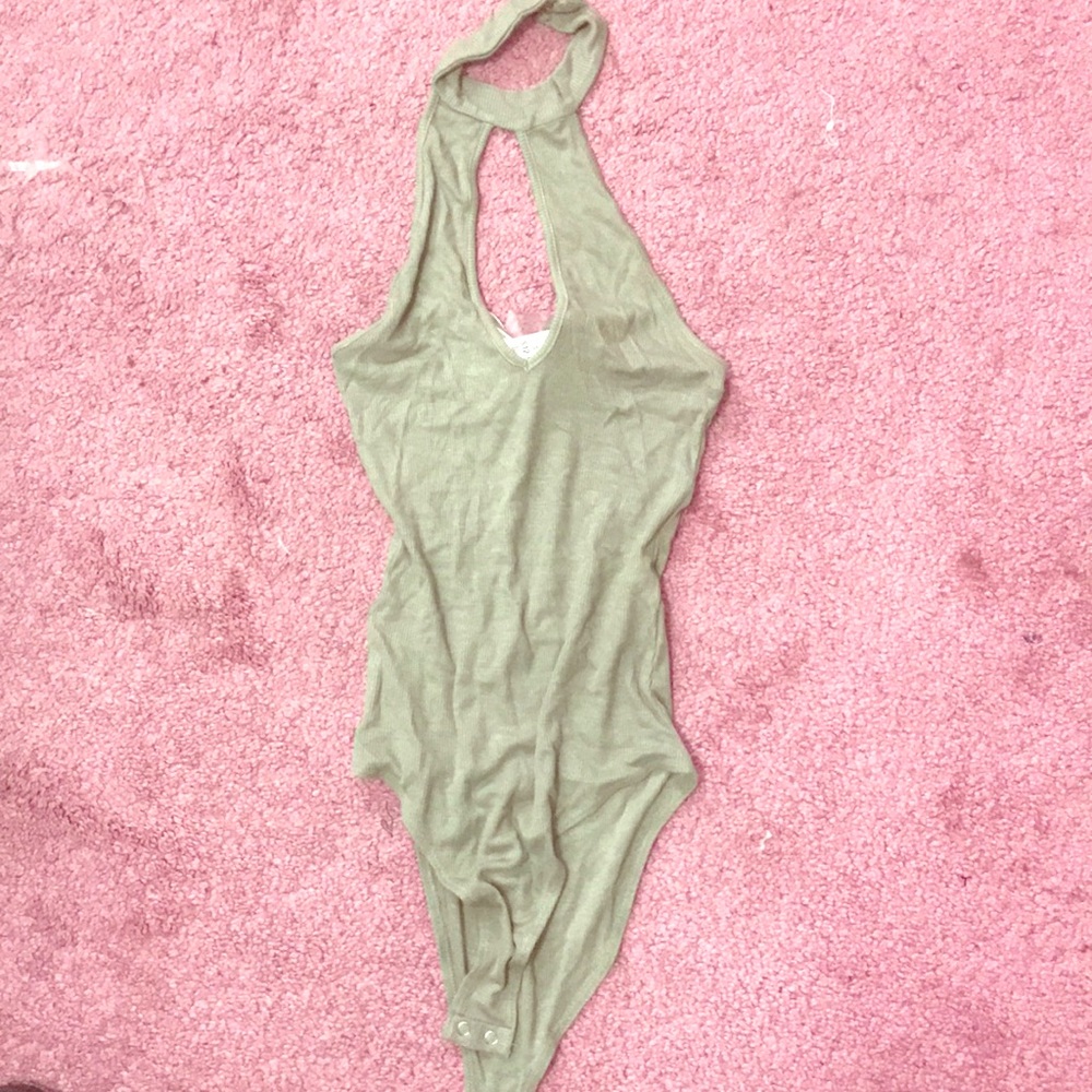 choker style body suit
